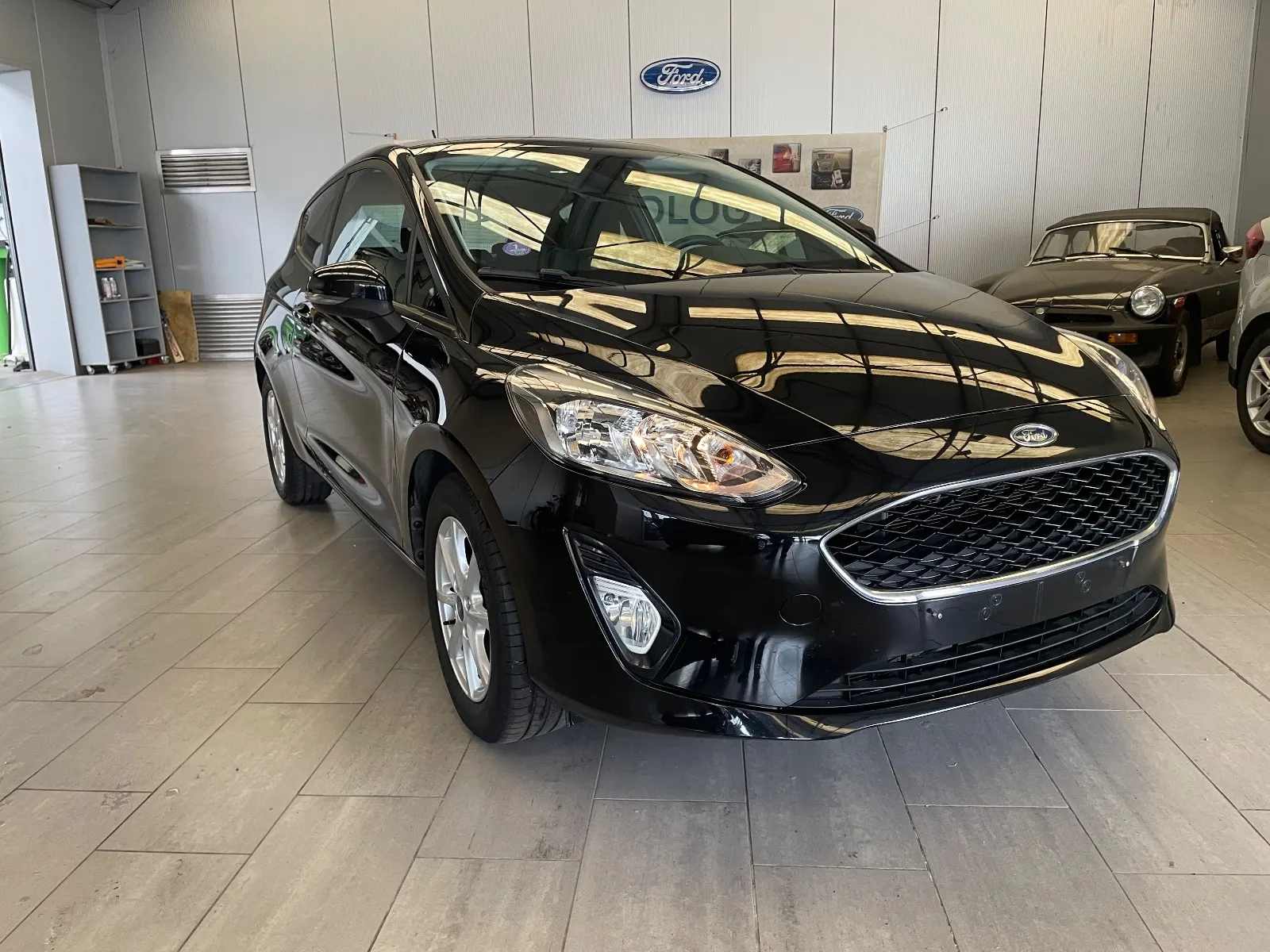 Ford Fiesta 4x aanbiedingen benzine